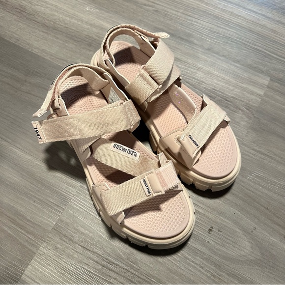 Palladium Women’s Revolt Sandal - Picture 6 of 10